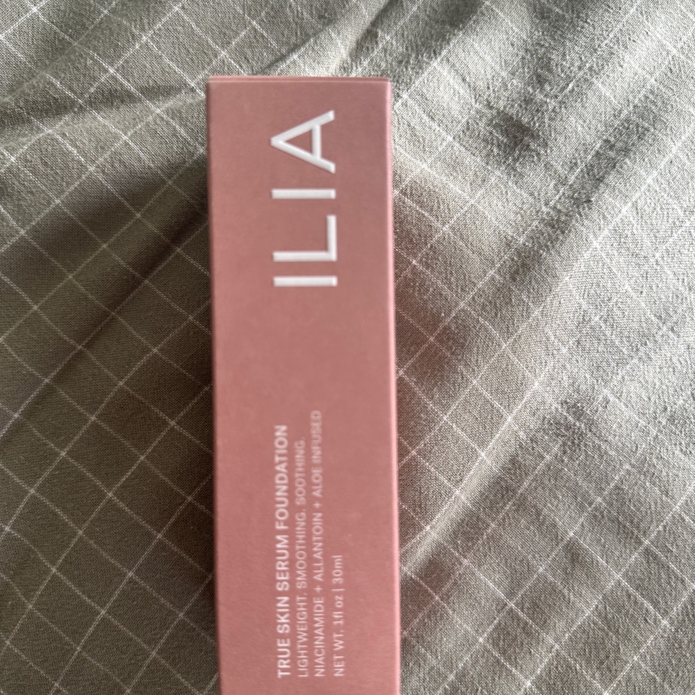 ILIA True Skin Serum Foundation - Corsica